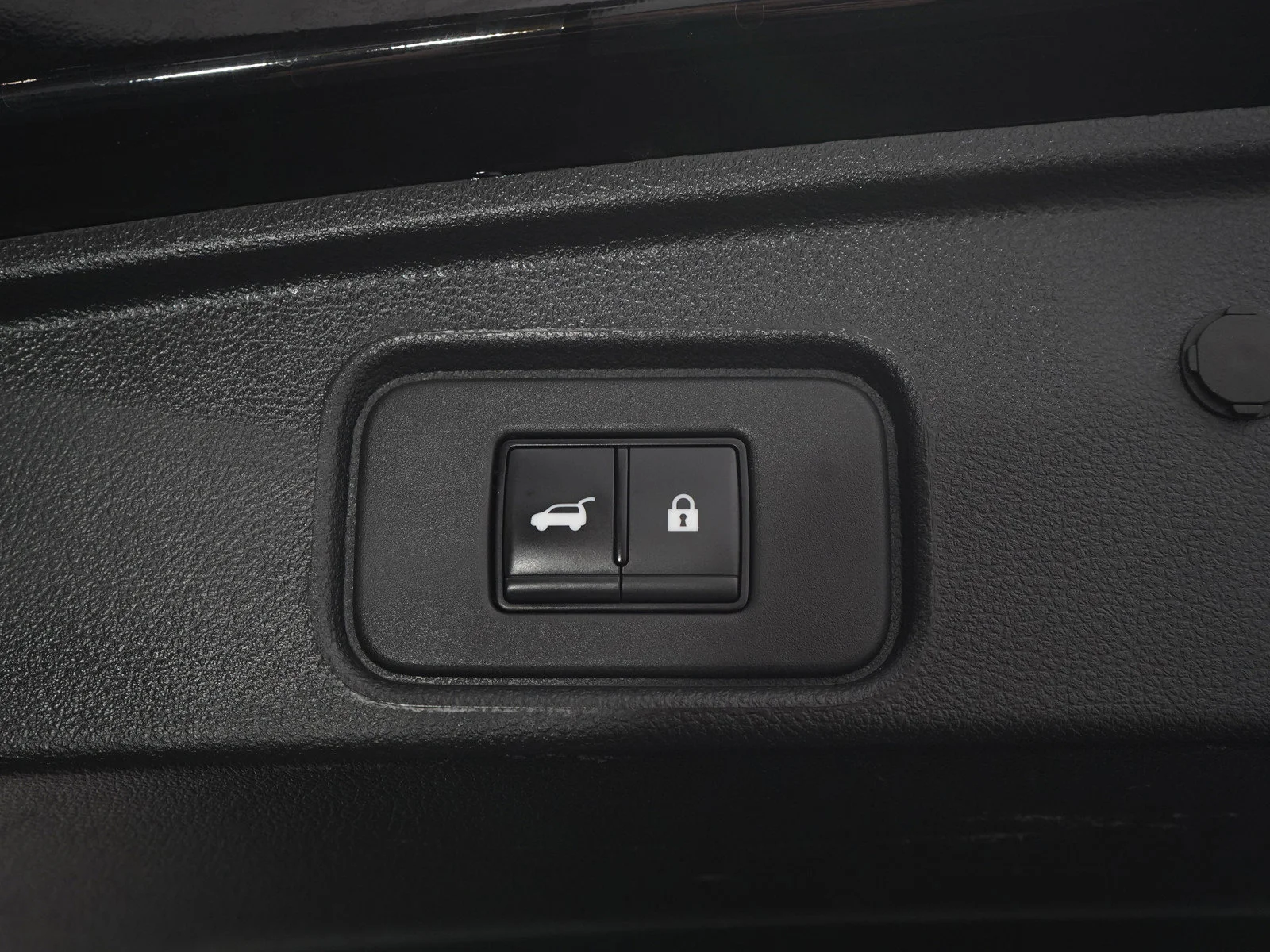 Used 2024 Green Nissan Platinum image 11