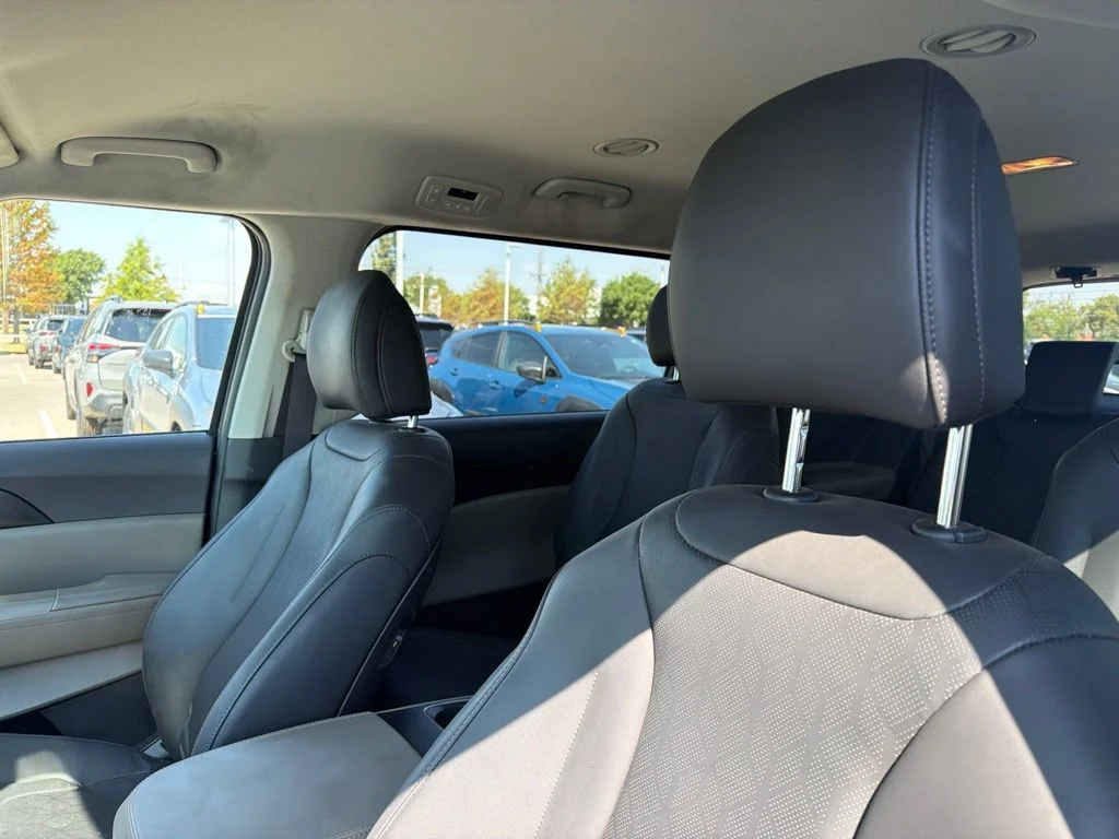 Used 2026 Blue Kia LXS image 5