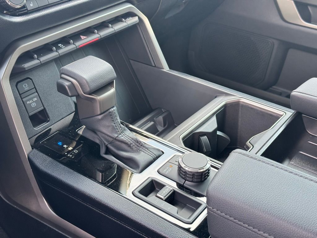 2026 Toyota Tundra SR5 - Photo 13