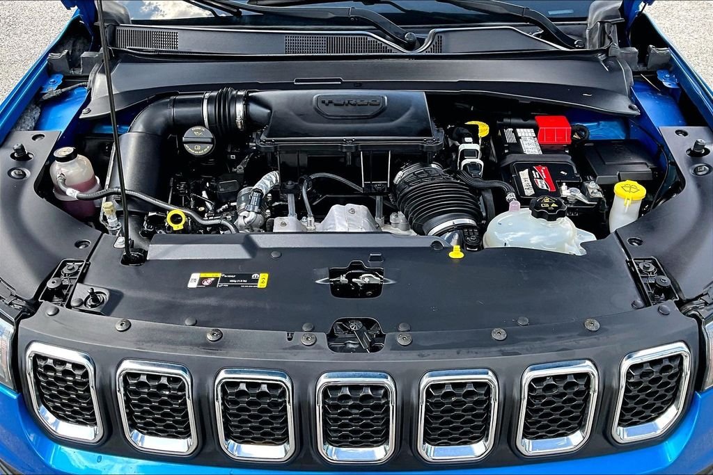 Used 2023 Blue Jeep Sport image 10