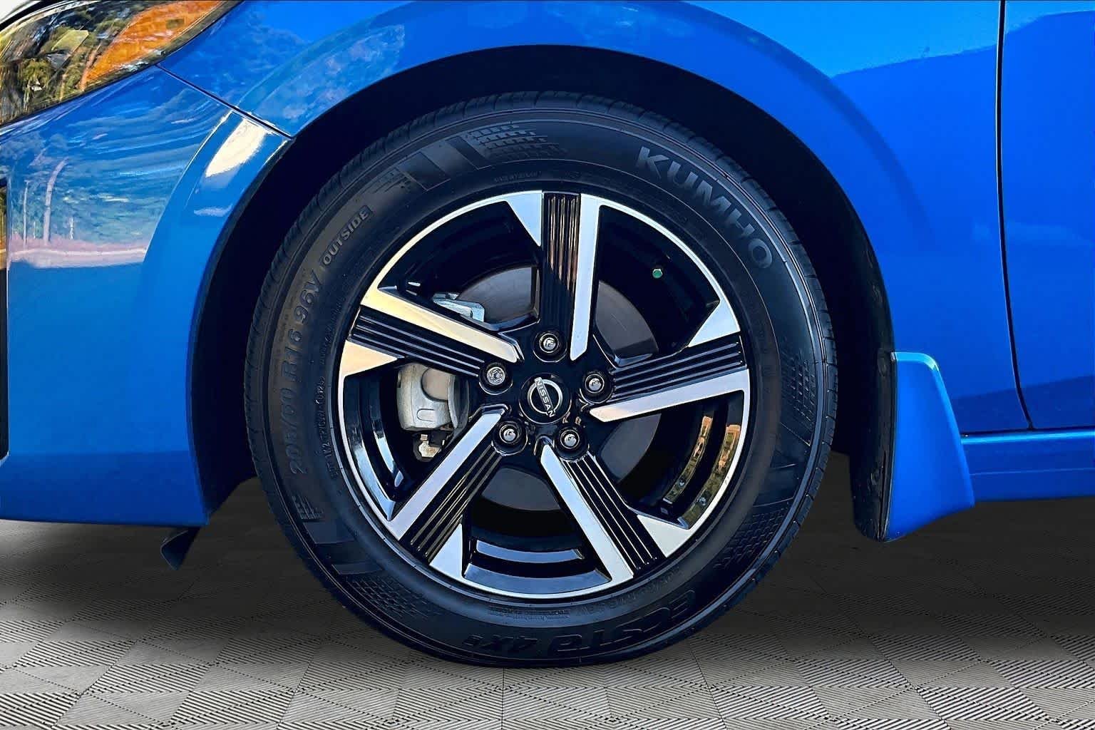 Used 2024 Electric Blue Metallic Nissan SV image 11