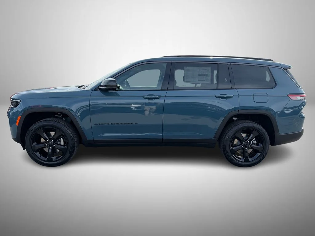 New 2026 Steel Blue Exterior Paint Jeep Limited image 5