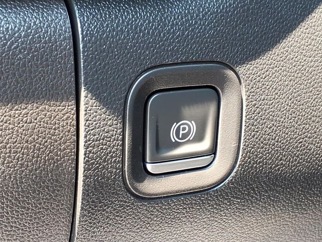 Used 2023 Black Chevrolet Custom image 19