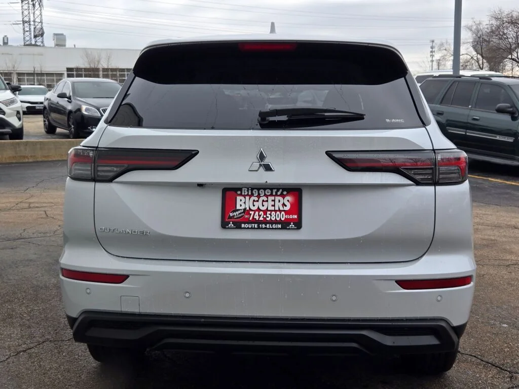New 2026 White Mitsubishi ES image 11