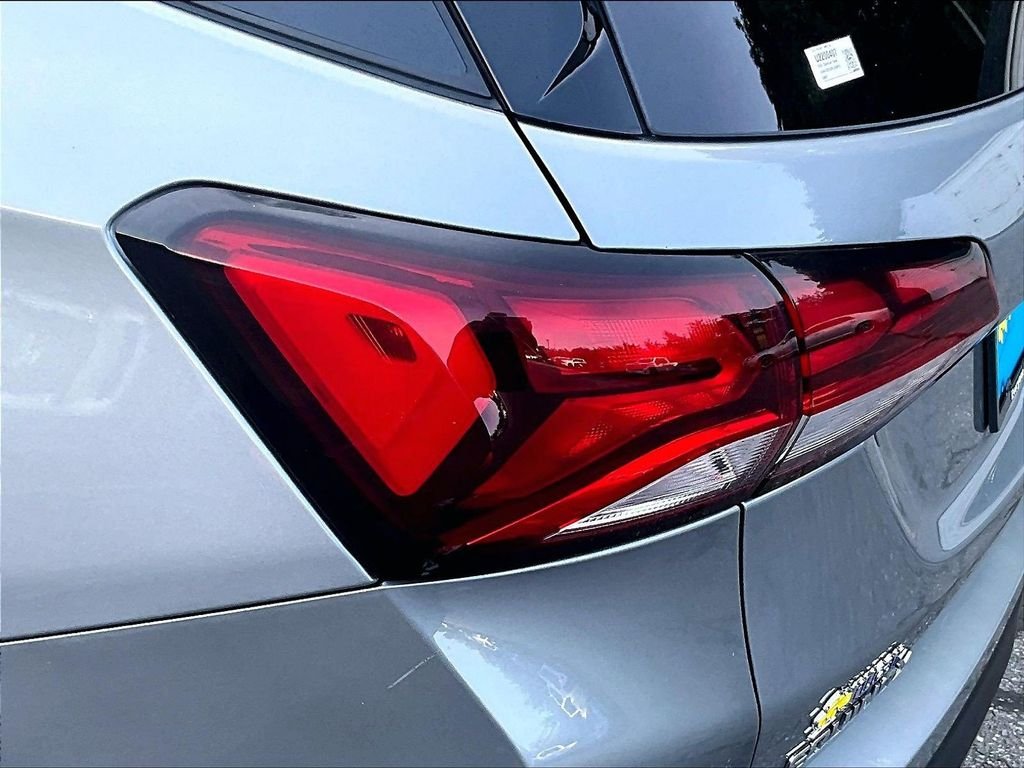 Used 2024 Gray Chevrolet LT image 31