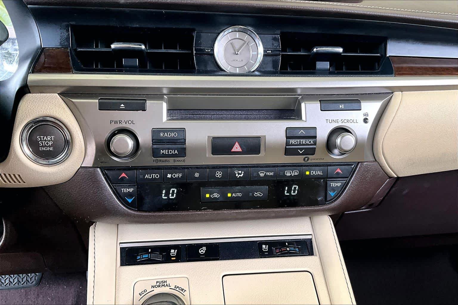Used 2017 Eminent White Pearl Lexus  image 32