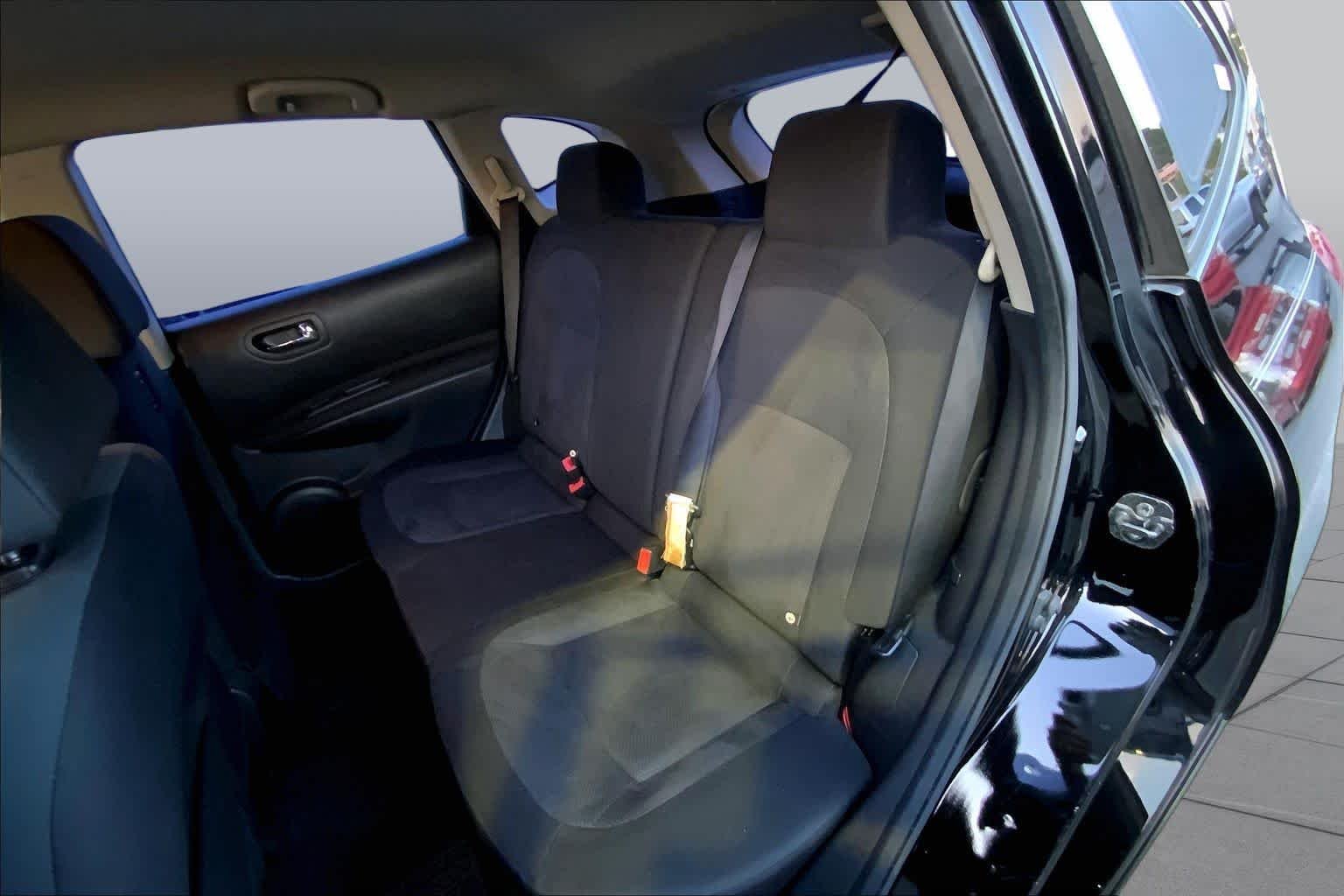 Used 2015 Super Black Nissan S image 17