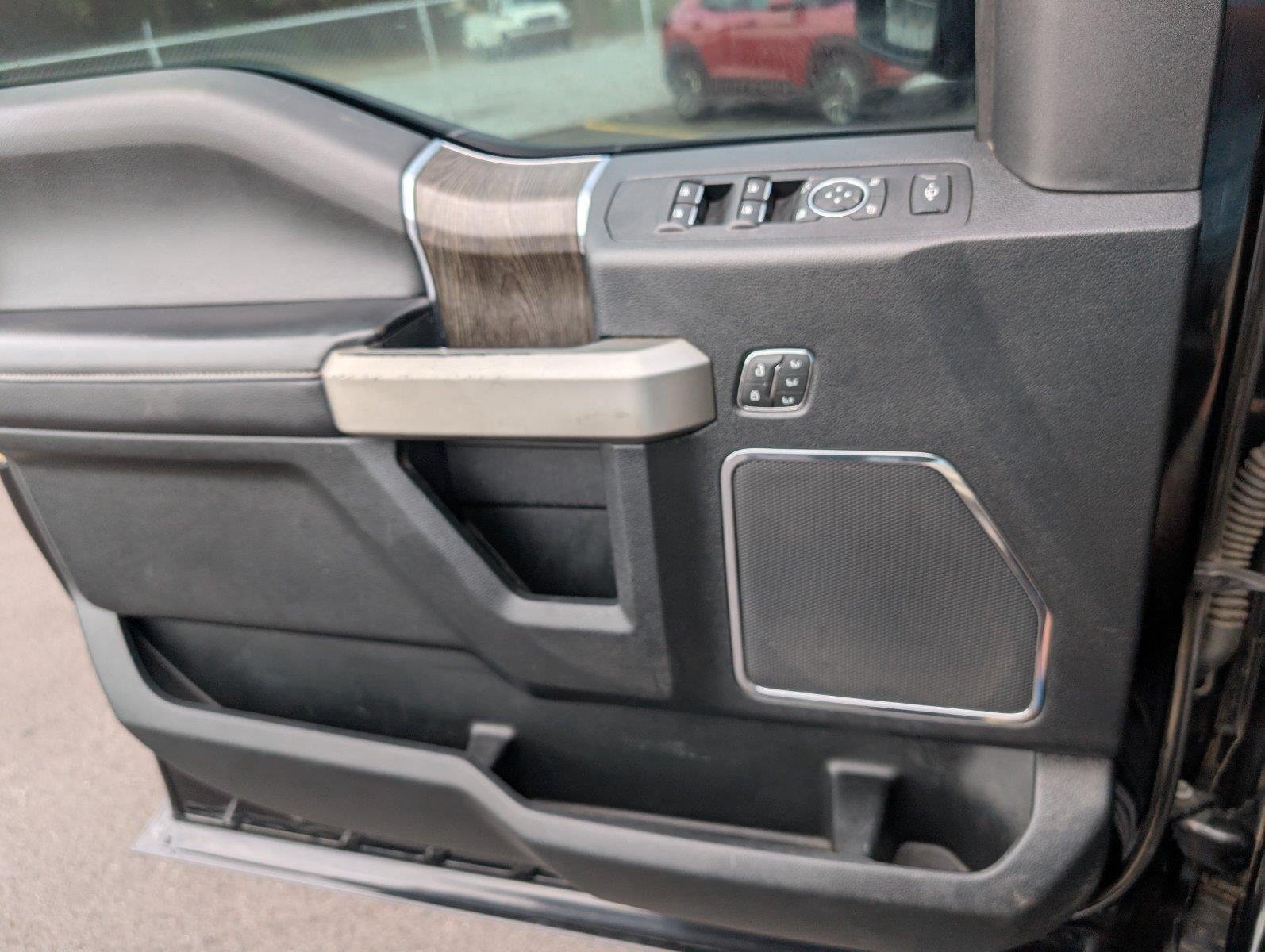 Used 2020 Agate Black Ford Lariat image 18