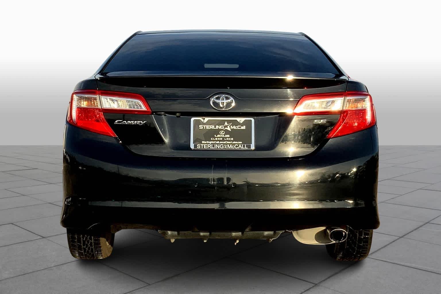 Used 2014 Attitude Black Metallic Toyota XLE image 5