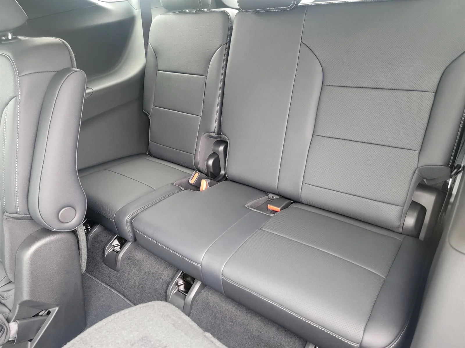 New 2026 Mosaic Black Metallic Chevrolet LT image 14