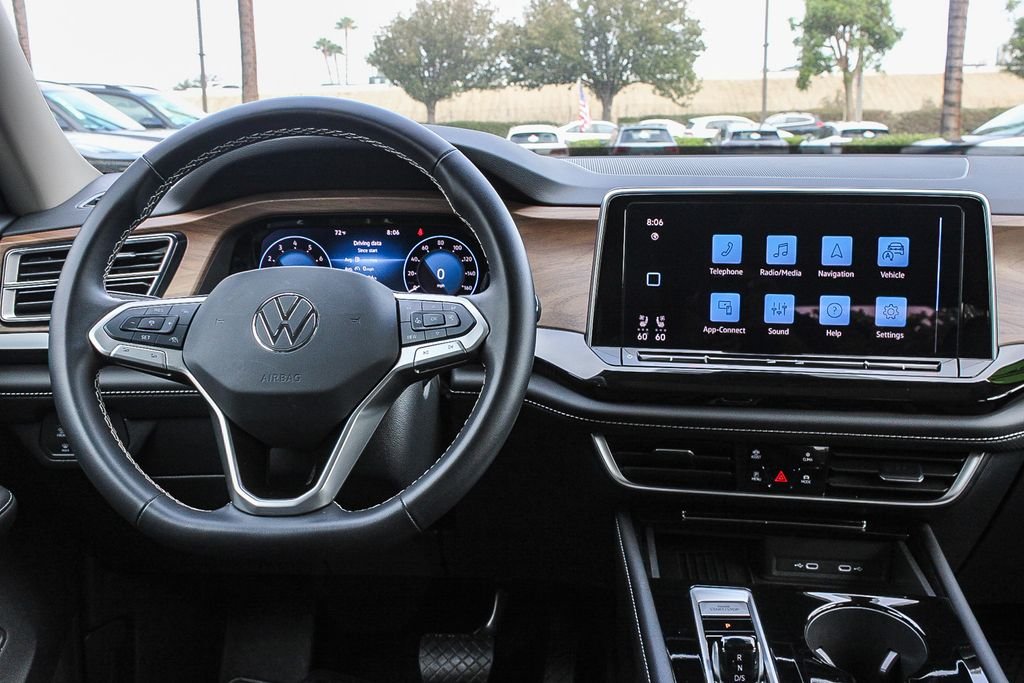 Used 2026 Gray Volkswagen 2.0T SE w/Technology image 13