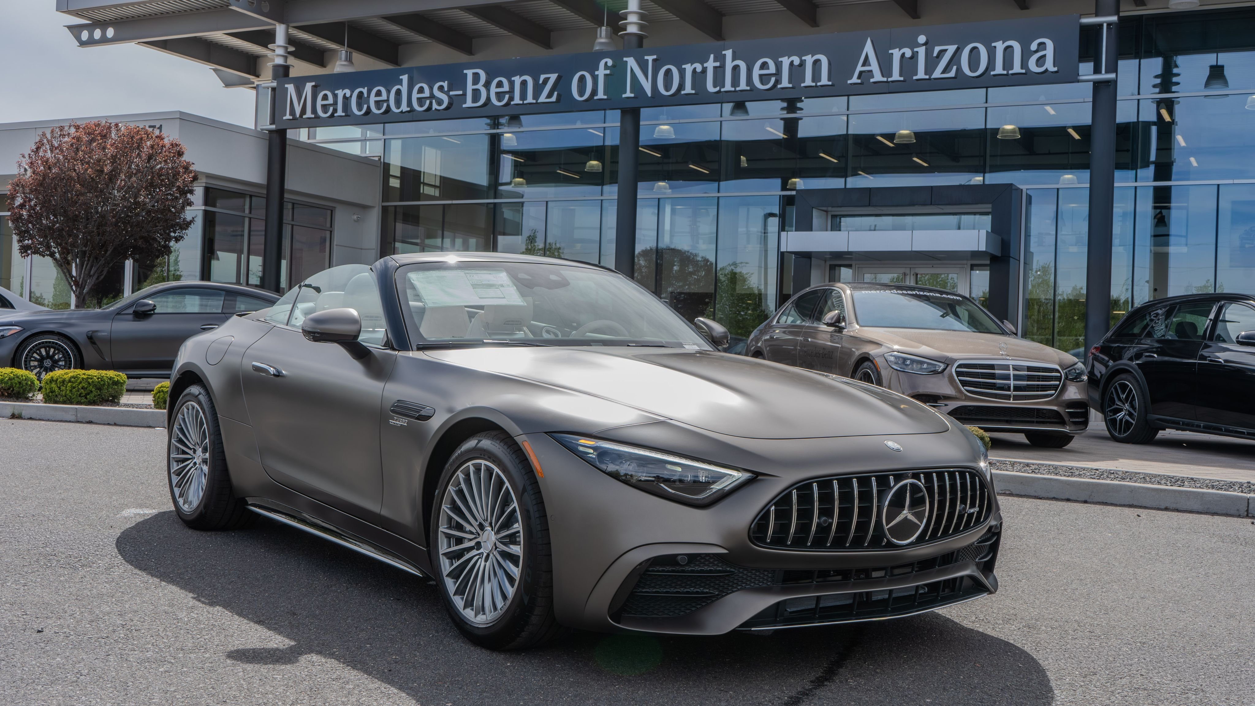 2026 Mercedes-Benz SL Mercedes-AMG SL 43's photo
