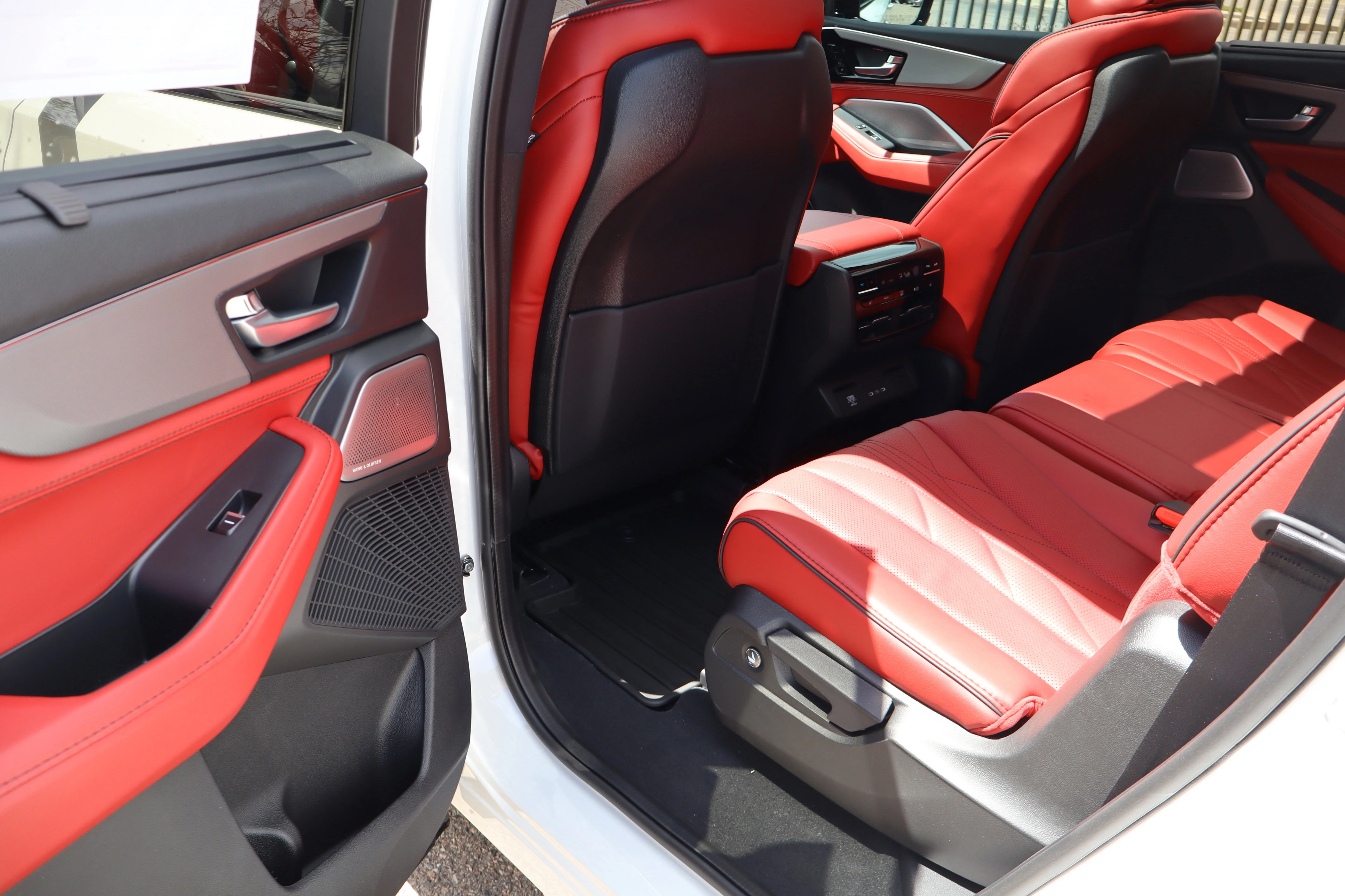New 2026 Platinum White Pearl Acura w/A-Spec Advance Package image 27