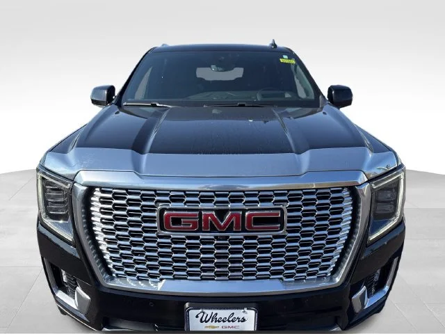 Used 2022 ONYX BLACK GMC Denali image 9
