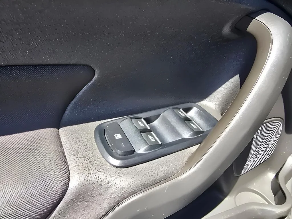 Used 2019 Magnetic Metallic Ford SE image 16