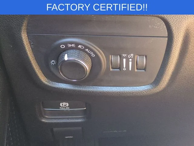 Used 2025 Black Jeep Altitude X image 19