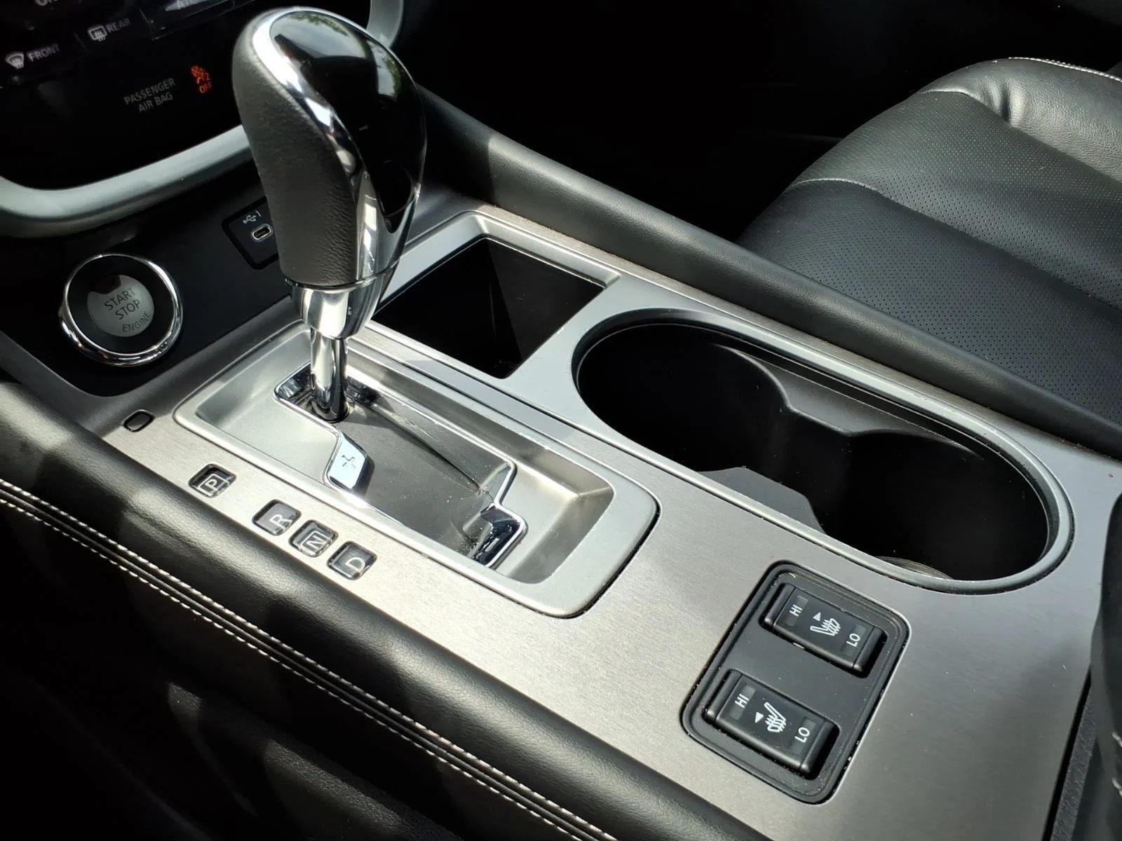 Used 2023 Pearl White Tricoat Nissan SL image 19