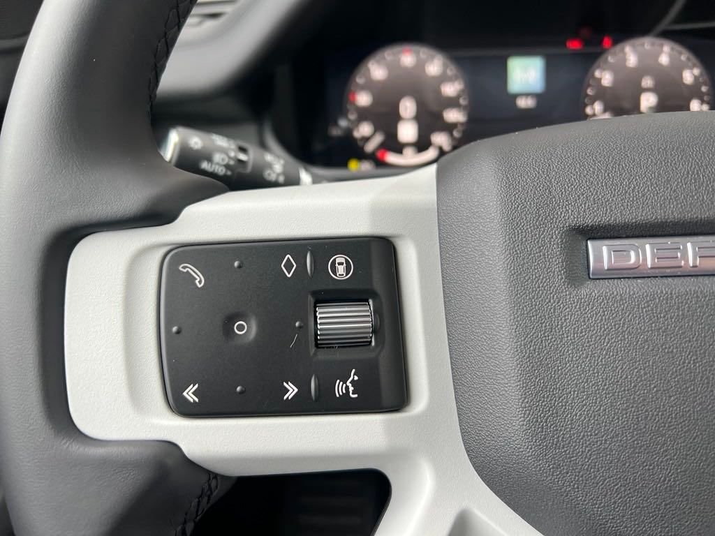 2025 Land Rover Defender S - Photo 20