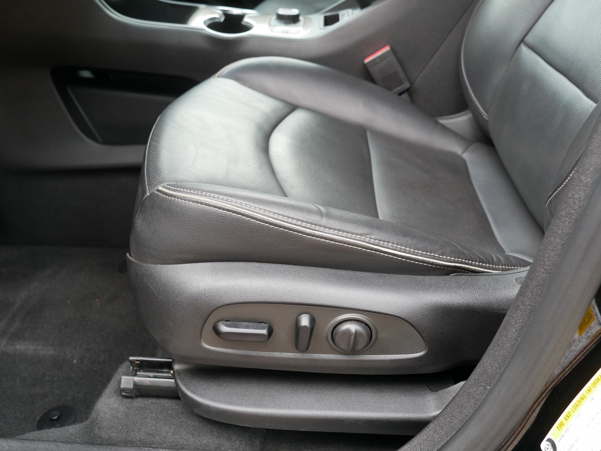 Used 2018 Ebony Twilight Metallic GMC Denali image 20