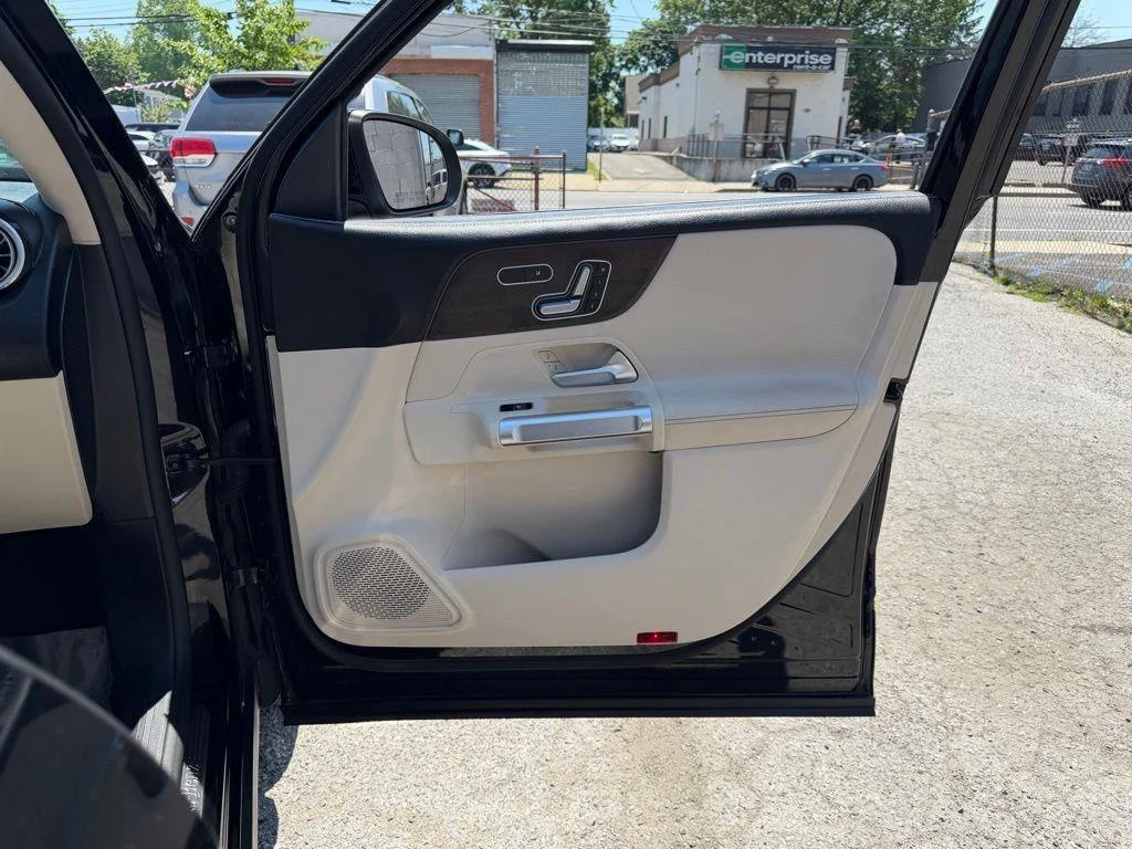 2022 Mercedes-Benz GLB Base - Photo 13