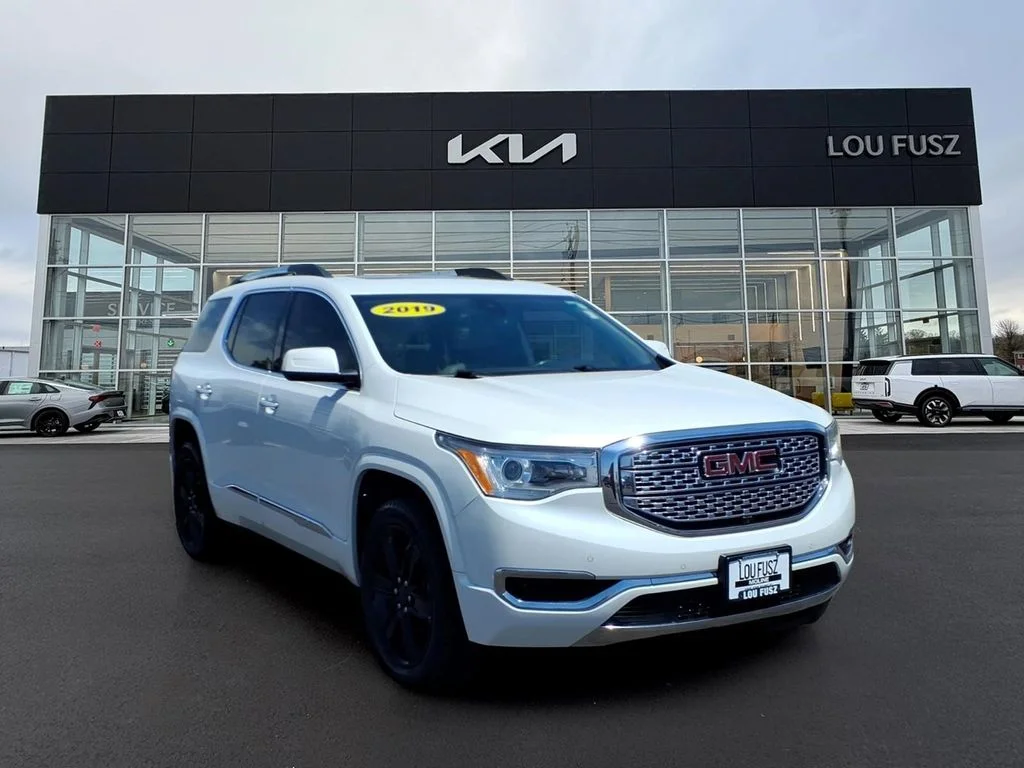 2019 GMC Acadia Denali AWD's photo