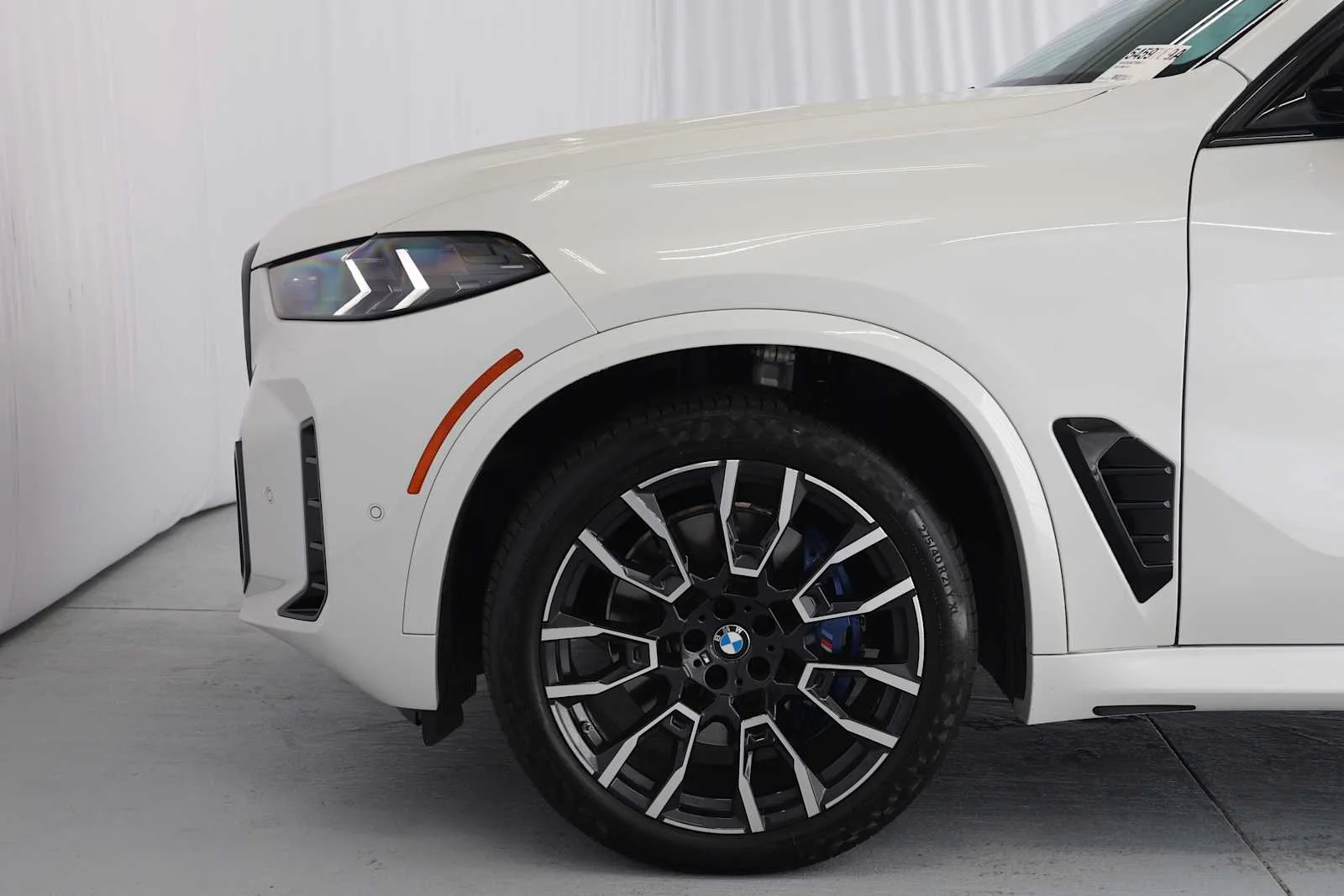 Certified Used 2026 Mineral White Metallic BMW xDrive40i image 7