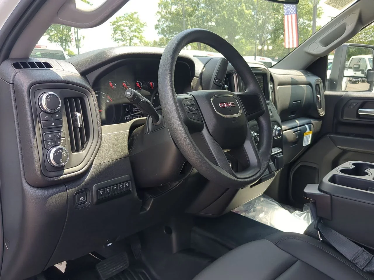 New 2026 Summit White GMC Pro image 10
