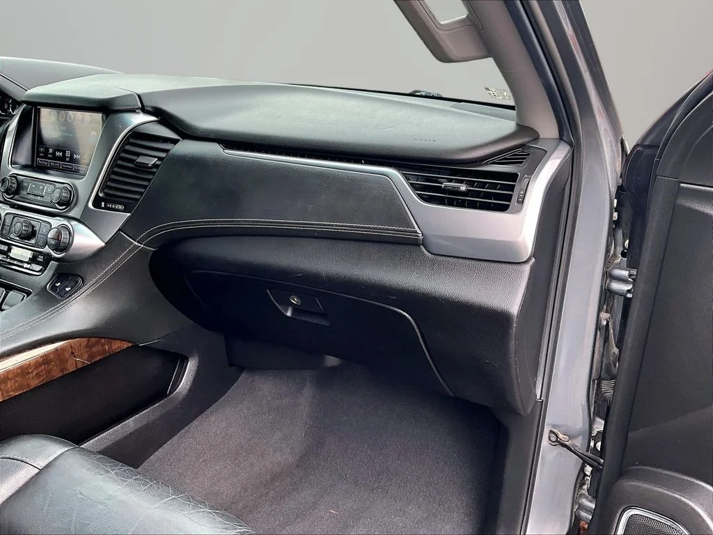 Used 2019 Gray Chevrolet LT image 17