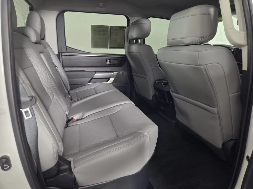 Used 2024 Ice Toyota SR5 image 29