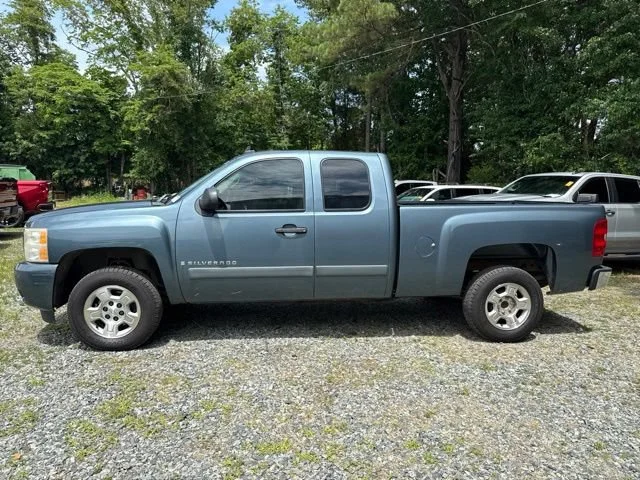 Used 2007 Chevrolet Silverado 1500 1LT with VIN 2GCEC19C771685001 for sale in Wake Forest, NC