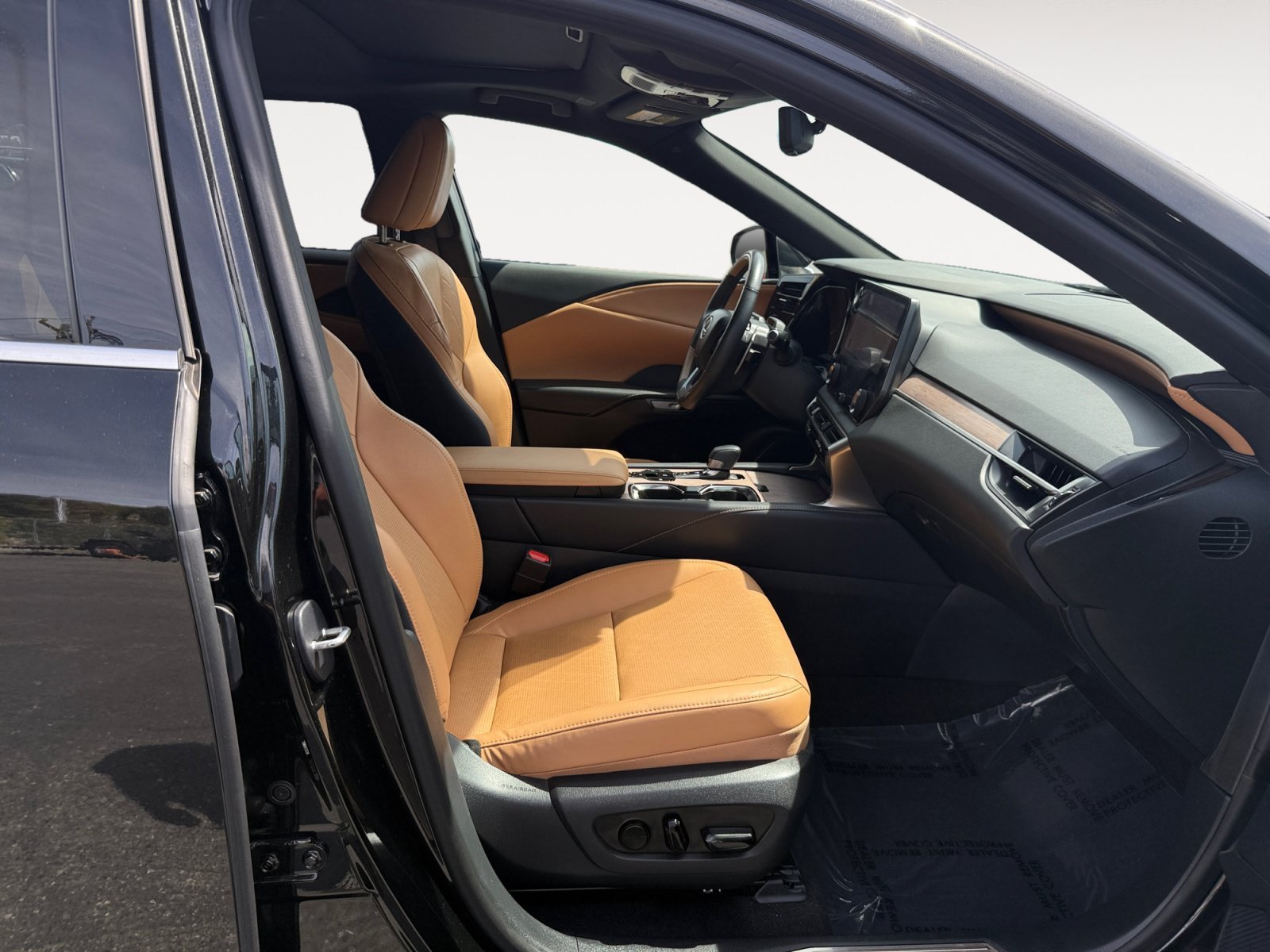 Used 2024 Black Lexus RX 350h image 19