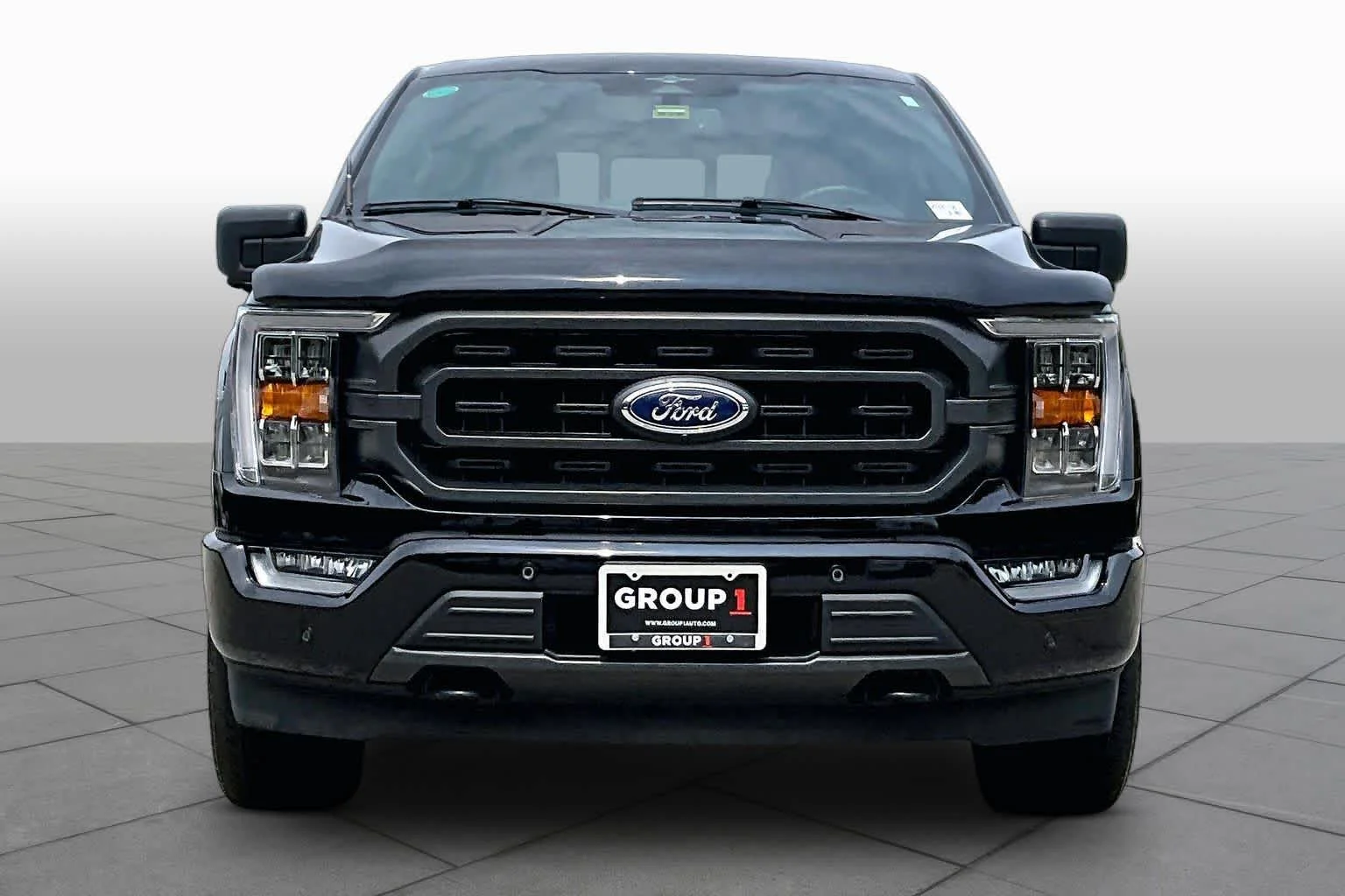 Certified Used 2023 Agate Black Metallic Ford XLT image 4