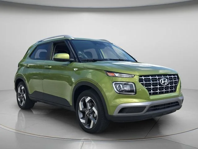Used 2024 Green Hyundai SEL image 9