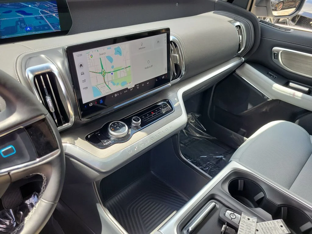 New 2026 Space Silver Metallic Ford Platinum® image 23