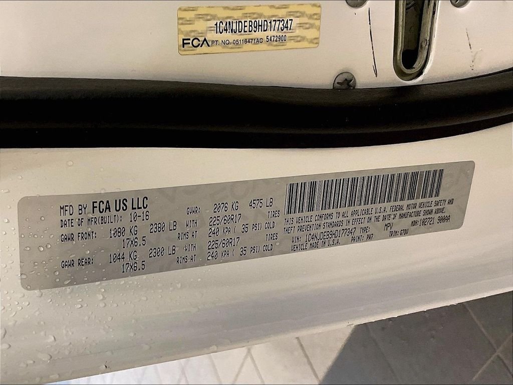 Used 2017 White Jeep Latitude image 34