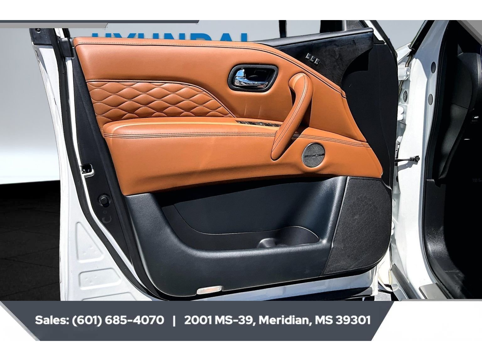 2024 INFINITI QX80 Sensory - Photo 17