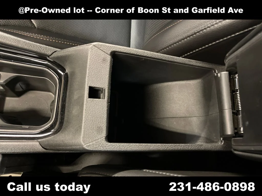 Used 2022 Gray Jeep Limited image 26
