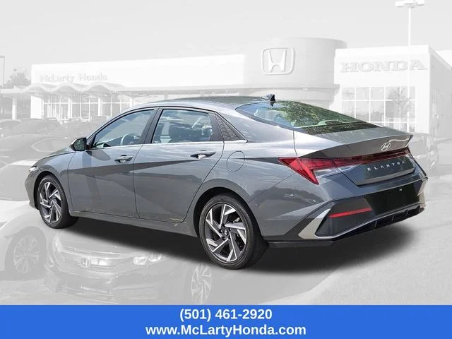 Used 2025 Gray Hyundai SEL Convenience image 3