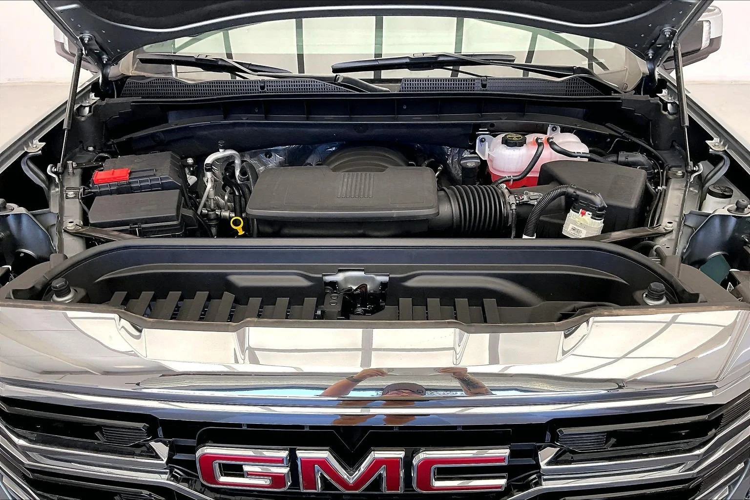 New 2026 Sterling Metallic GMC SLT image 18
