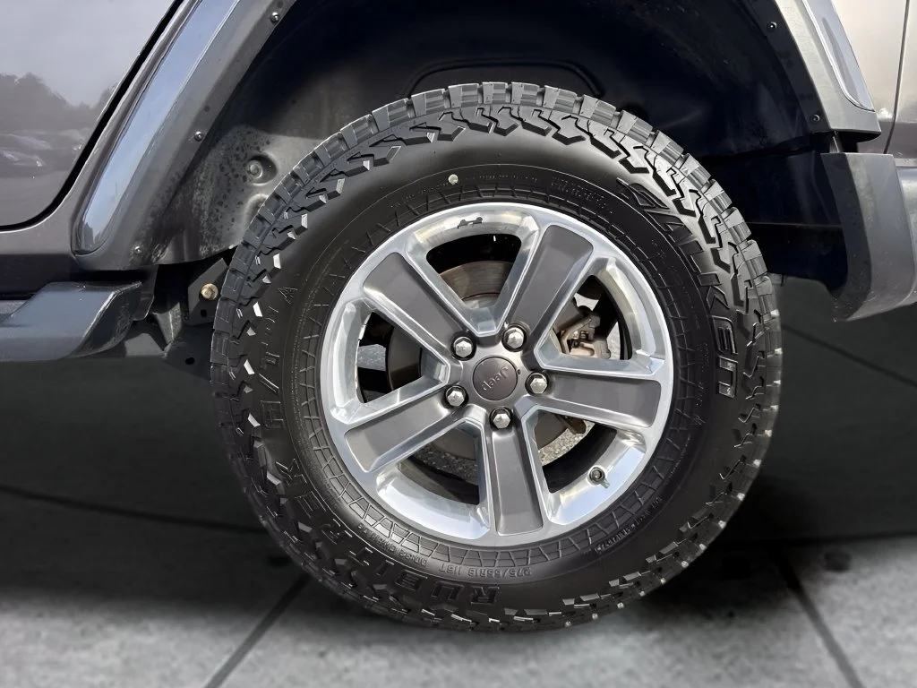 Used 2021 Gray Jeep Unlimited Sahara image 28