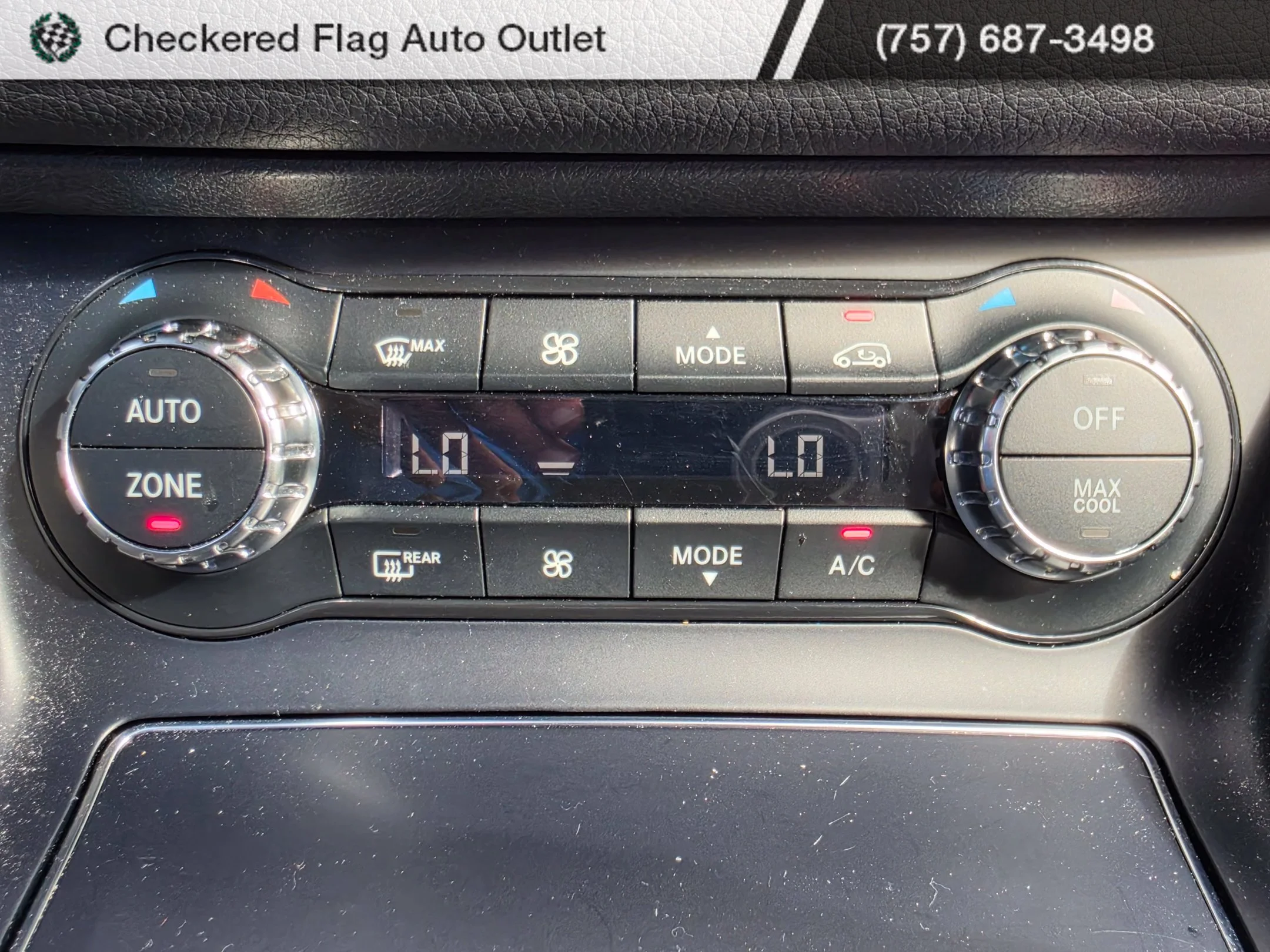 Used 2018 Polar Silver Metallic Mercedes-Benz GLA 250 image 18