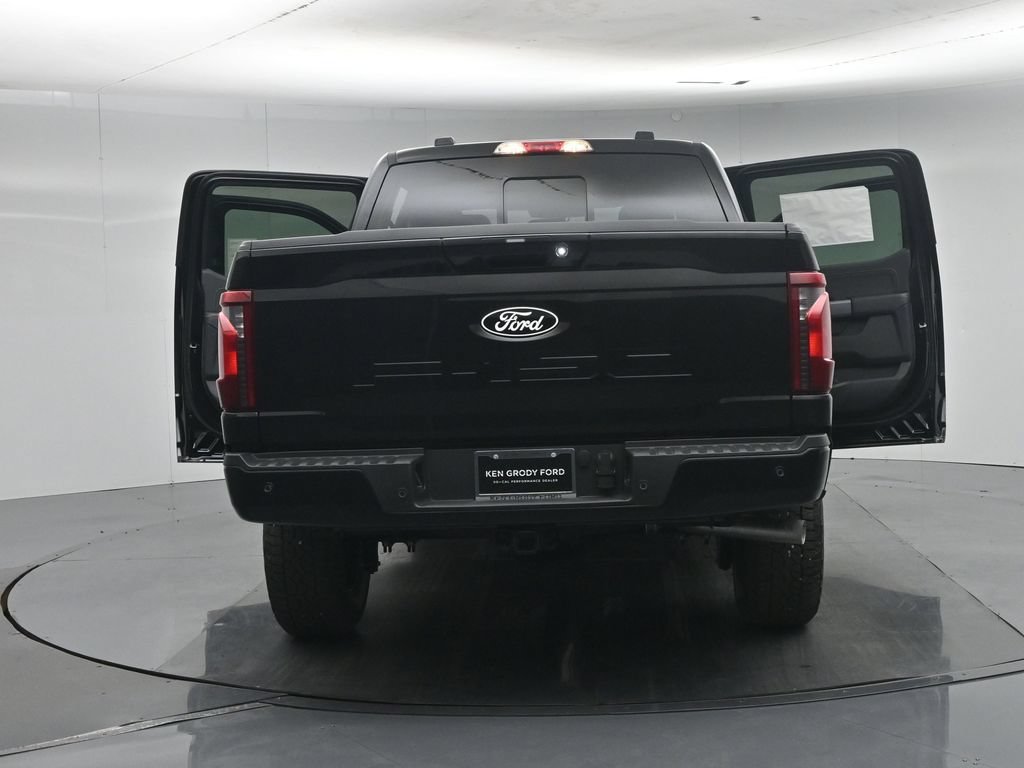New 2026 Agate Black Metallic Ford XLT image 32