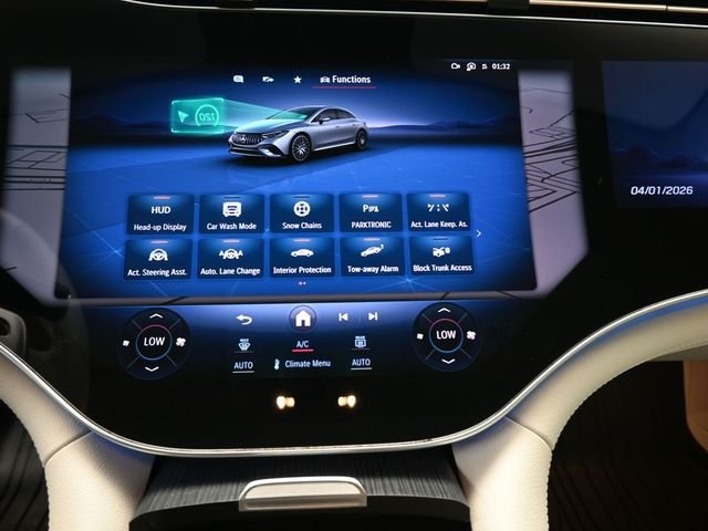 Used 2024  Mercedes-Benz Base image 6