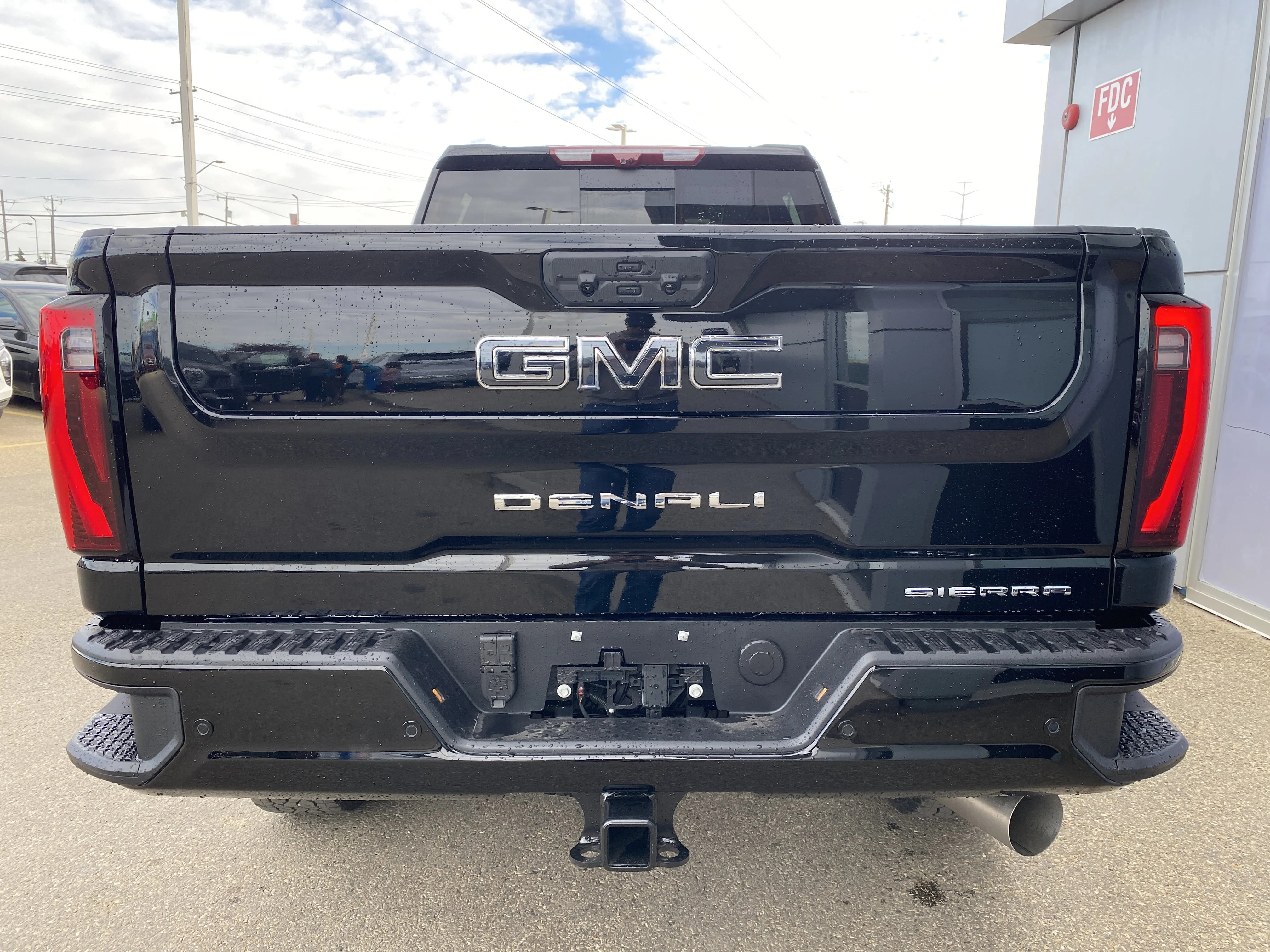 New 2026 ONYX BLACK GMC Denali Ultimate image 6