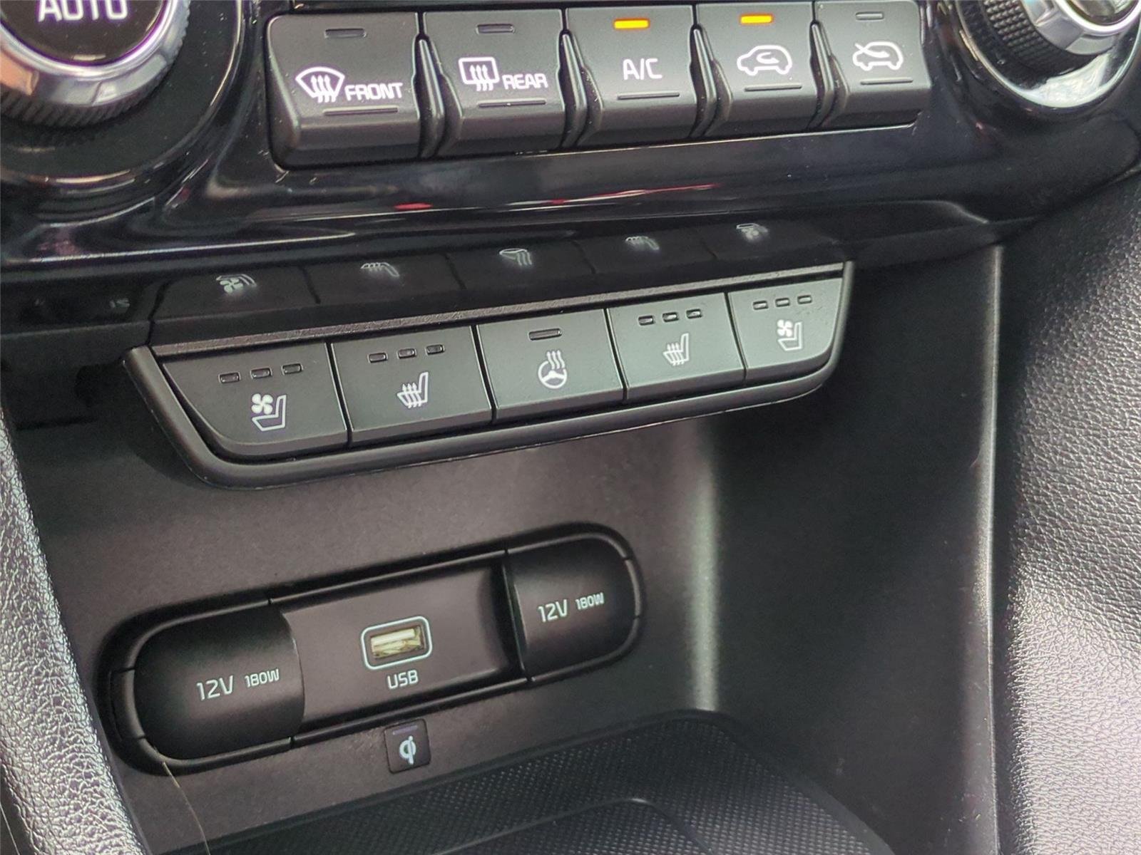 Used 2022 Snow White Pearl Kia EX image 29