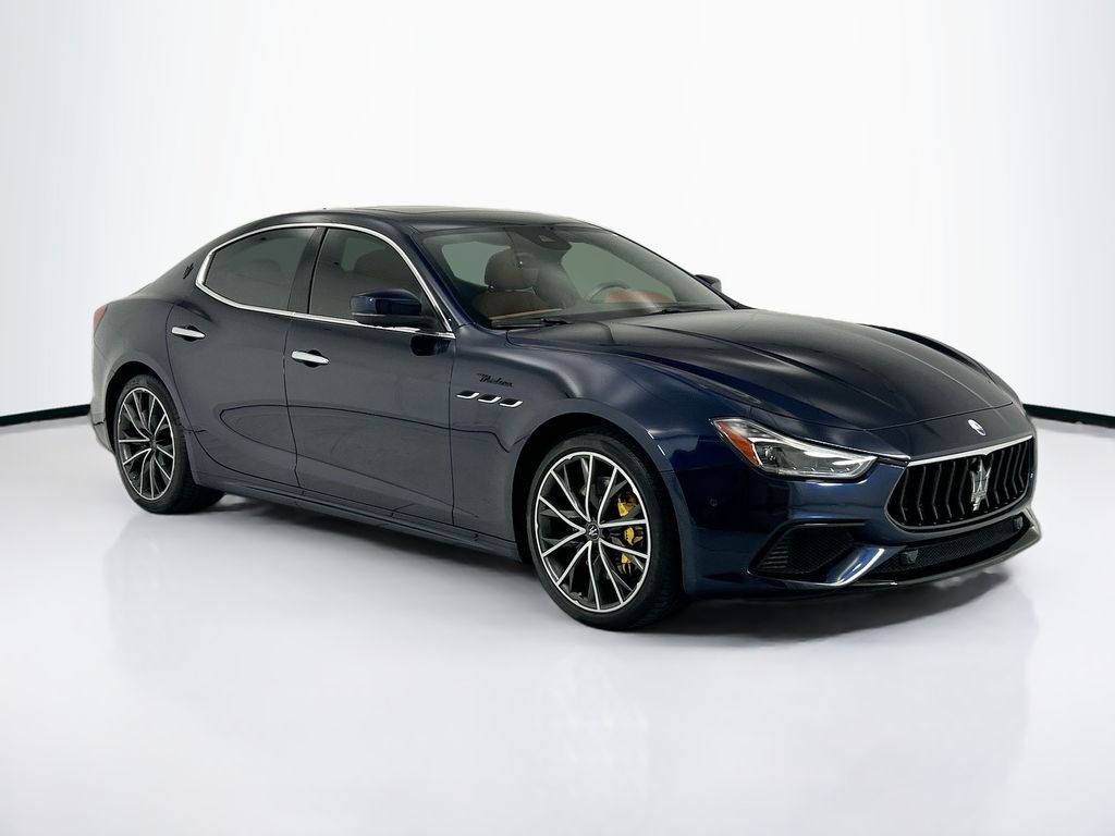 Used 2023  Maserati Modena image 3