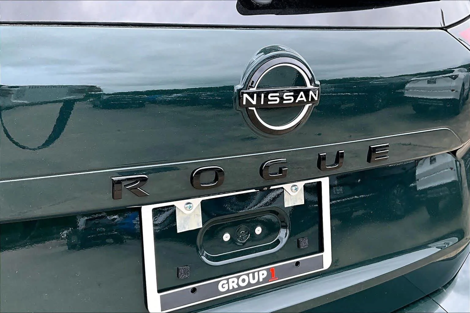 New 2026 Obsidian Green Pearl Nissan Dark Armor image 8