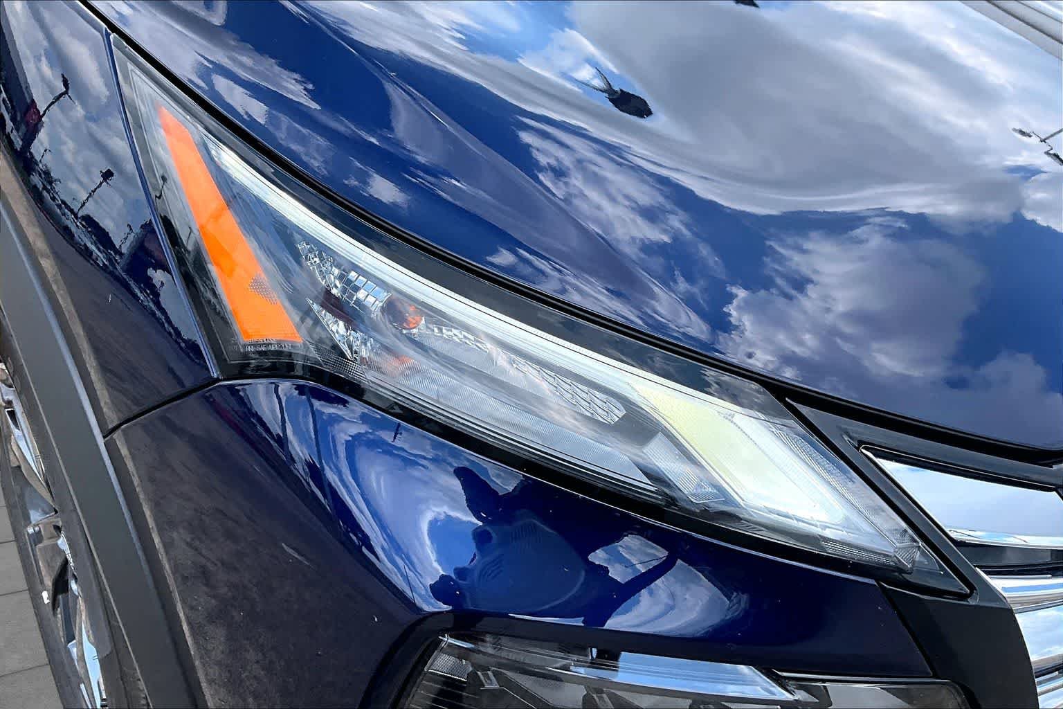 Used 2025 Deep Ocean Blue Pearl Nissan SV image 26