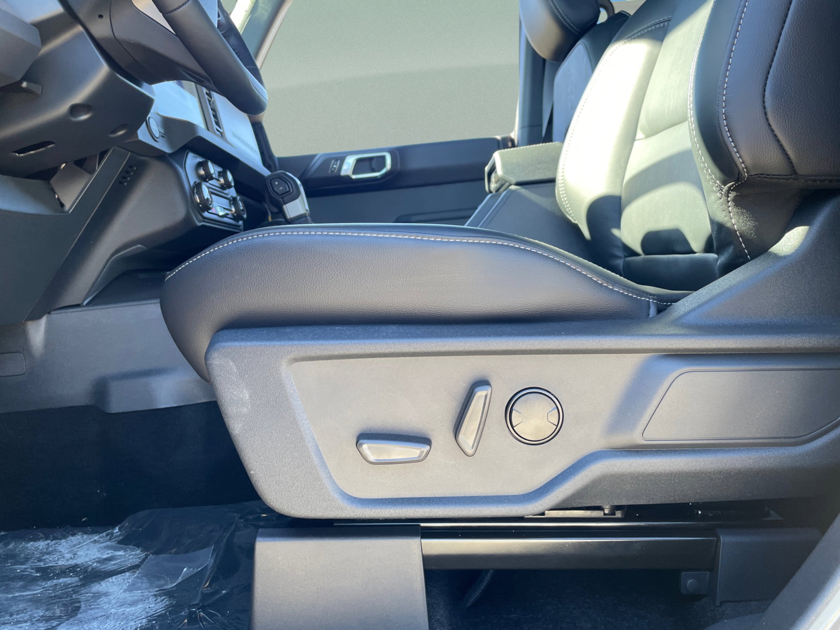 2025 Ford Bronco 4-Door Outer Banks - Photo 18
