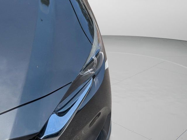 Used 2018 Gray Mazda Touring image 27